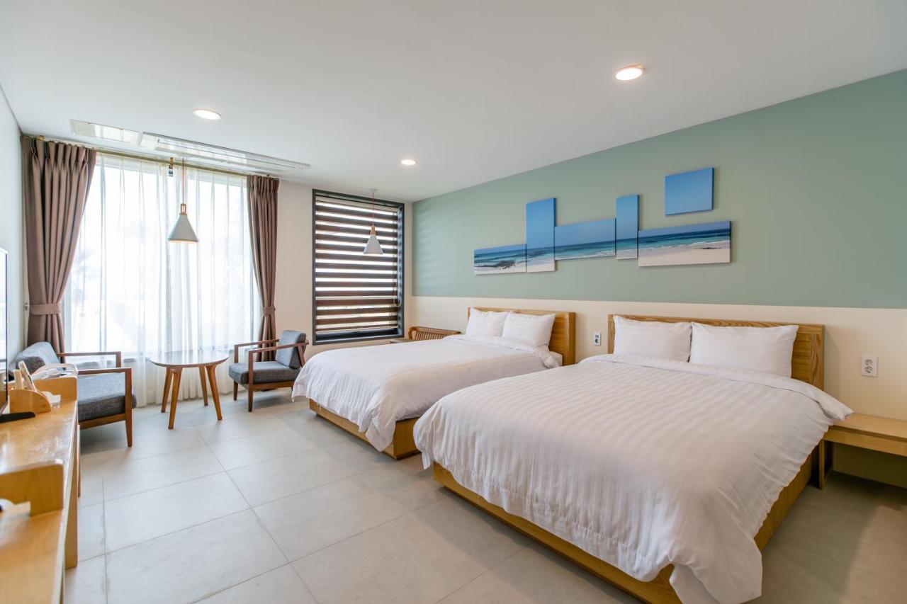 Lunamar Pension Jeju by Eksteriør bilde