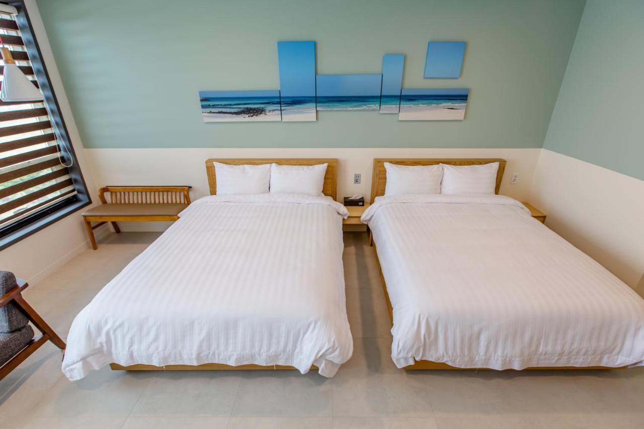 Lunamar Pension Jeju by Eksteriør bilde