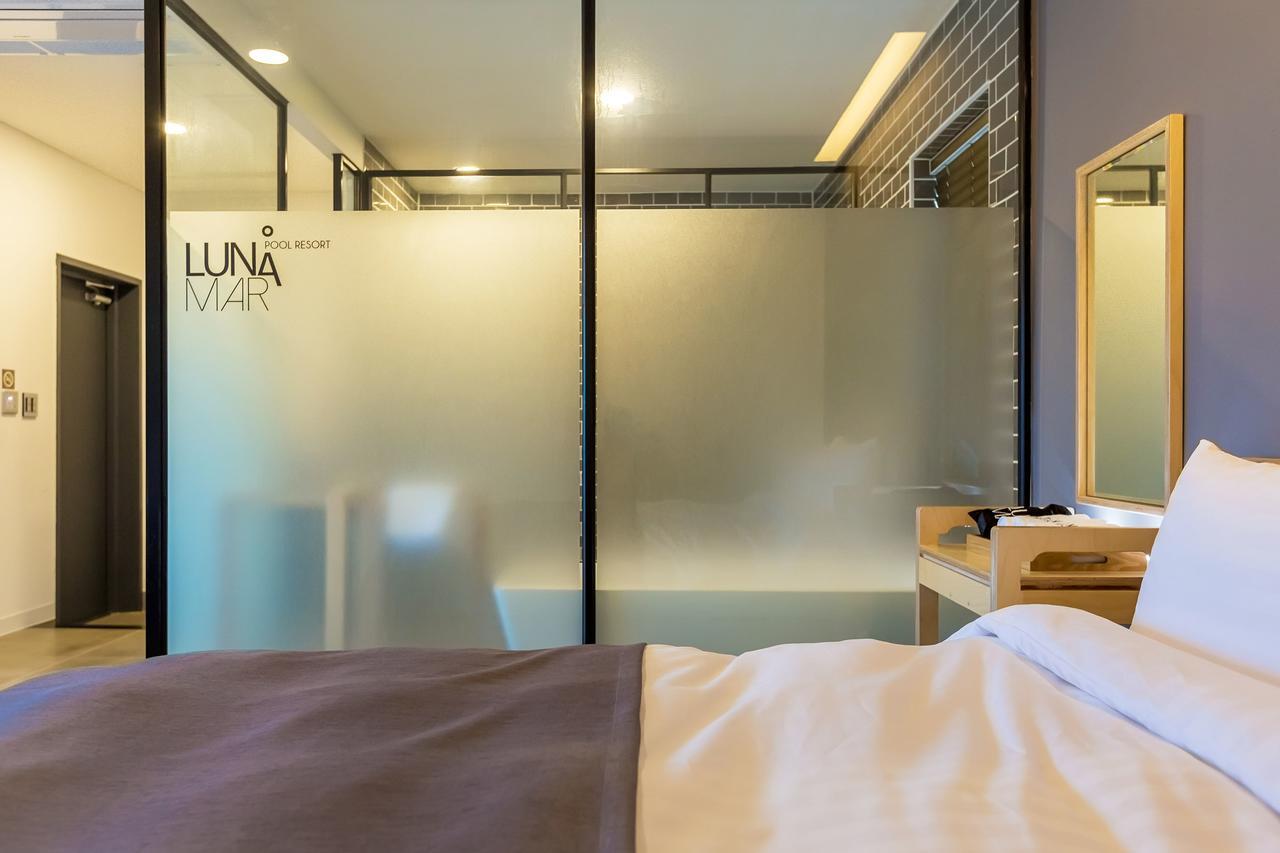 Lunamar Pension Jeju by Eksteriør bilde