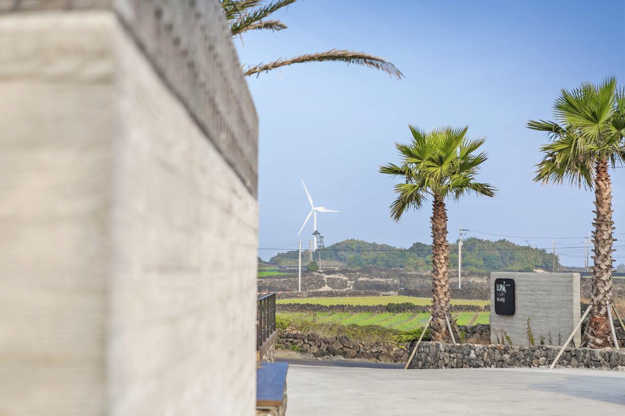 Lunamar Pension Jeju by Eksteriør bilde